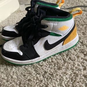 Kids Jordan 1s
